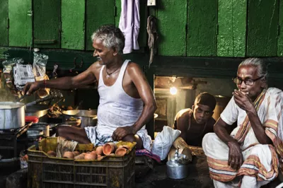 A merchant sells tea