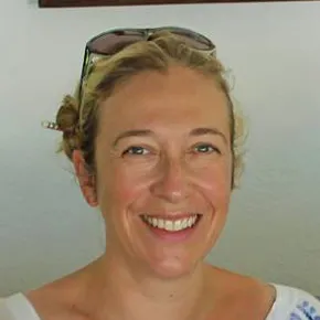 Caroline Pulver photo