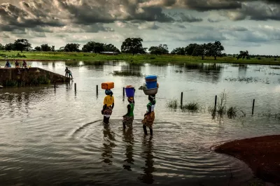 Market women (Togo). Photo by Antonio Aragon Renuncio, 2016 CGAP Photo Contest